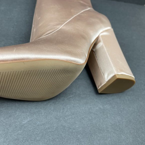 NWB KENDALL + KYLIE Women's Hailey Ankle Boots - Picture 13 of 13